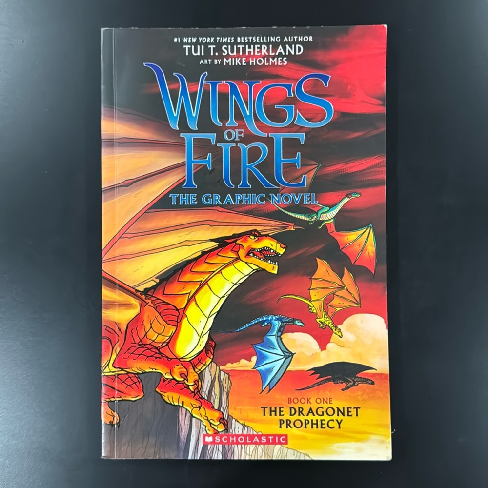 Wings of Fire Book #1: The Dragonet Prophecy - Scholastic Graphic Novel